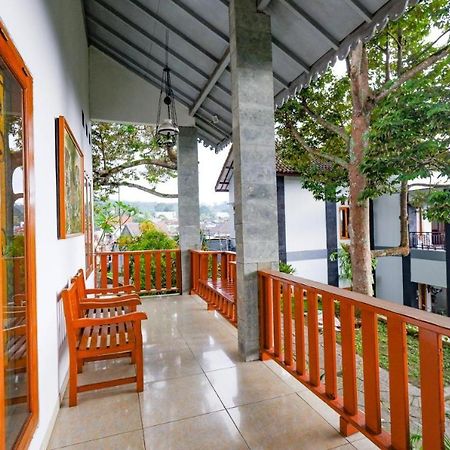 Guest House Gethsemane Salatiga Dış mekan fotoğraf