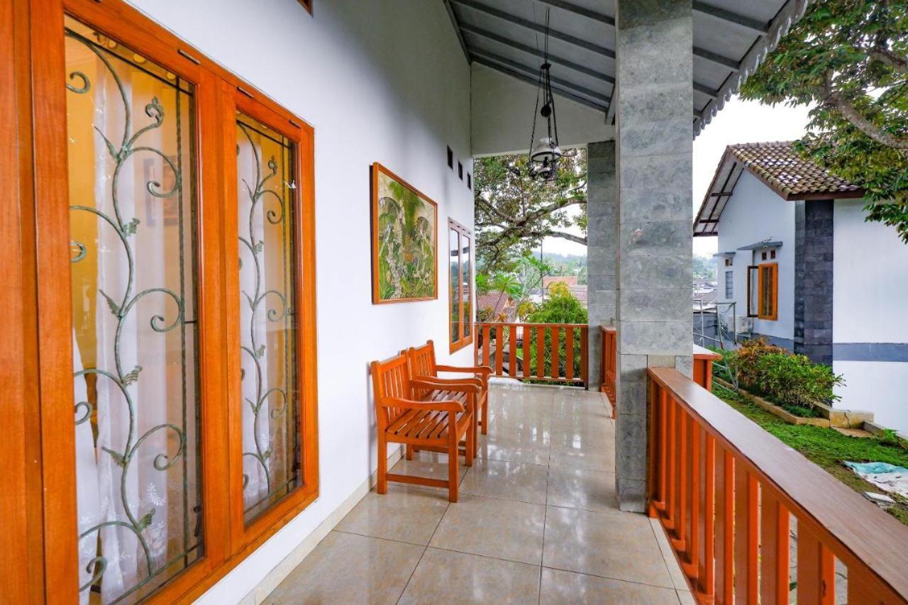 Guest House Gethsemane Salatiga Dış mekan fotoğraf